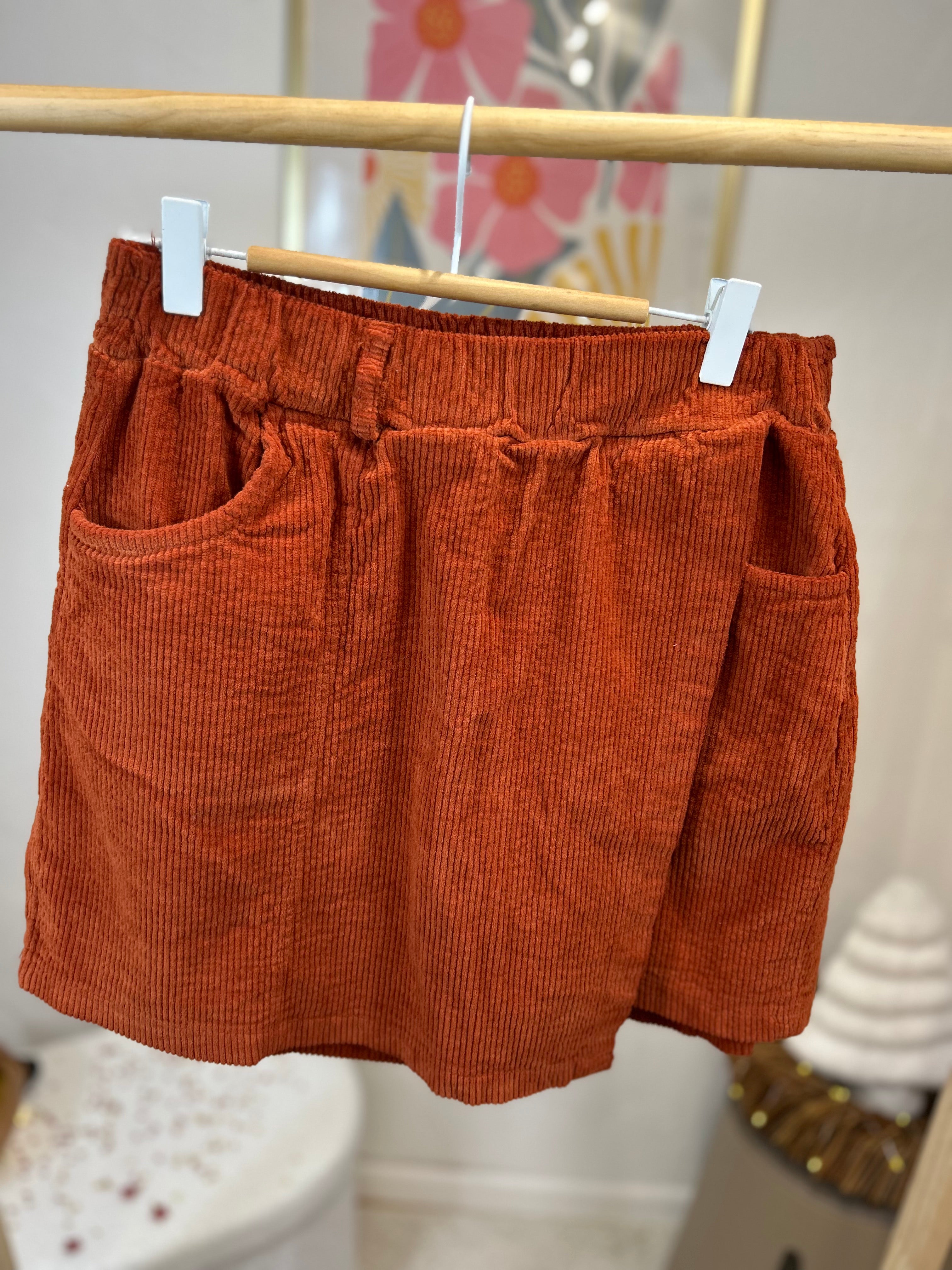 JUPE SHORT VELOURS AMEL BRIQUE