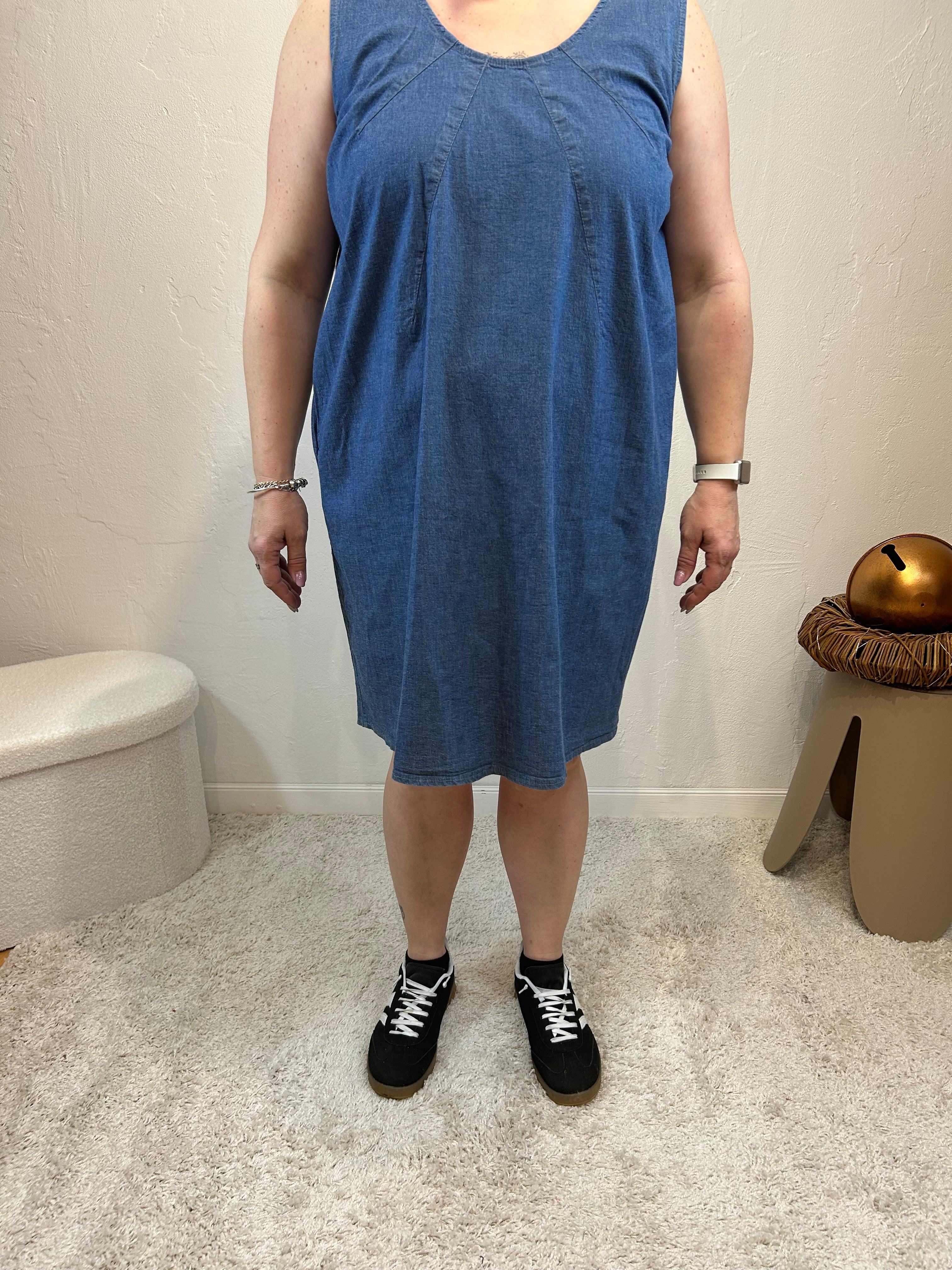 ROBE EN JEAN BLEUE MARINE GRACIEUSES