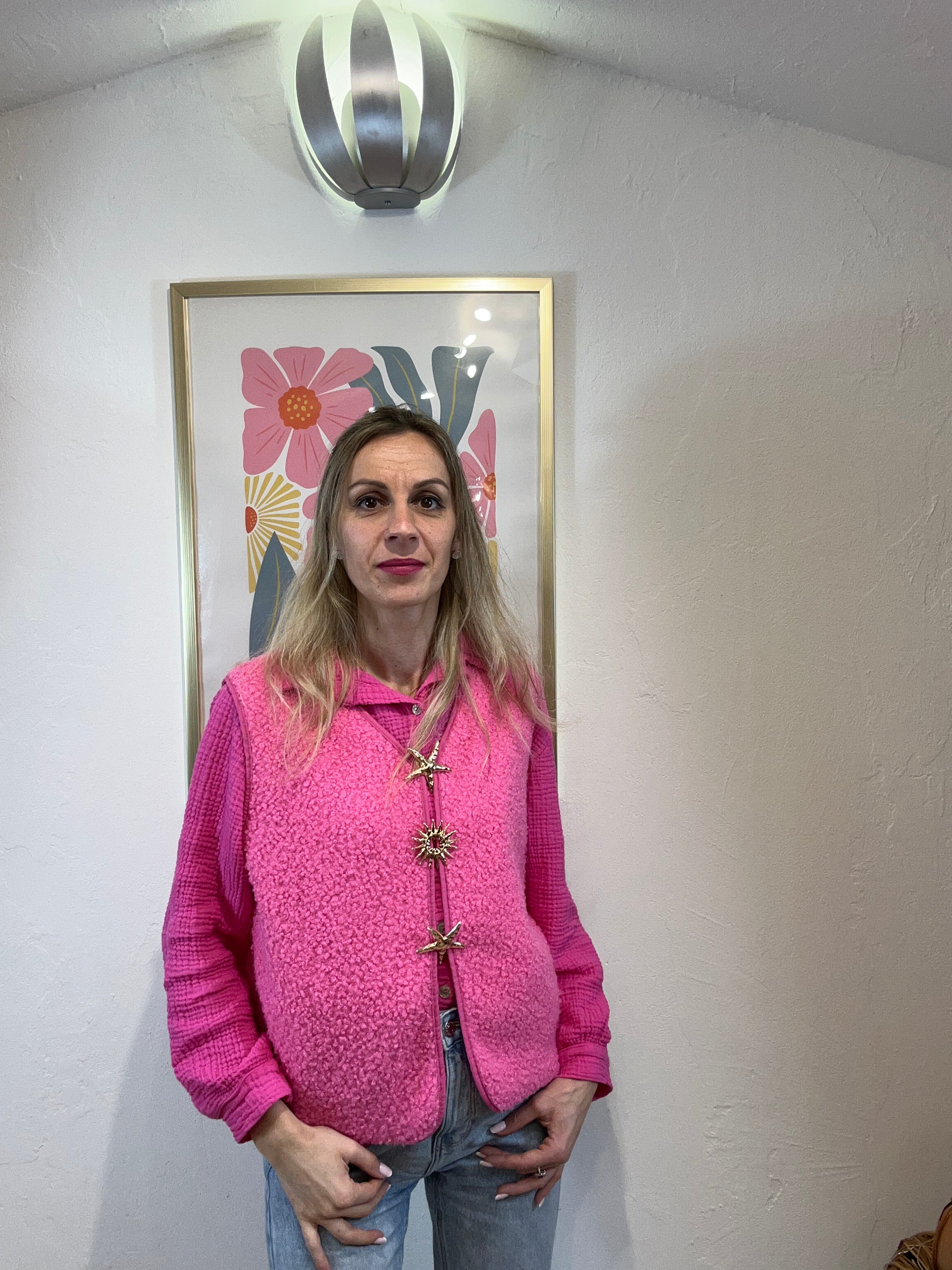 GILET BROCHES FUCHSIA