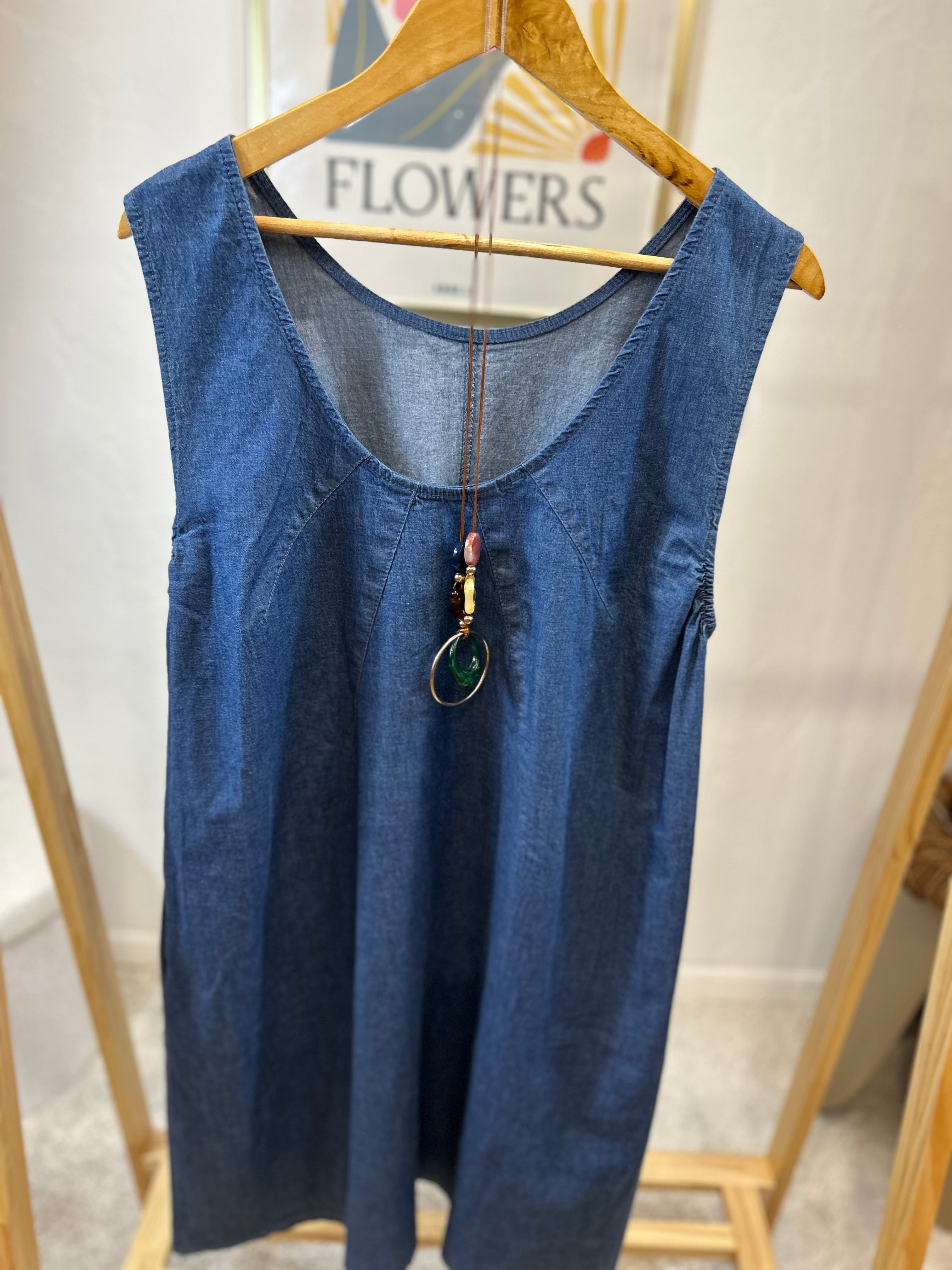 ROBE EN JEAN BLEUE MARINE GRACIEUSES