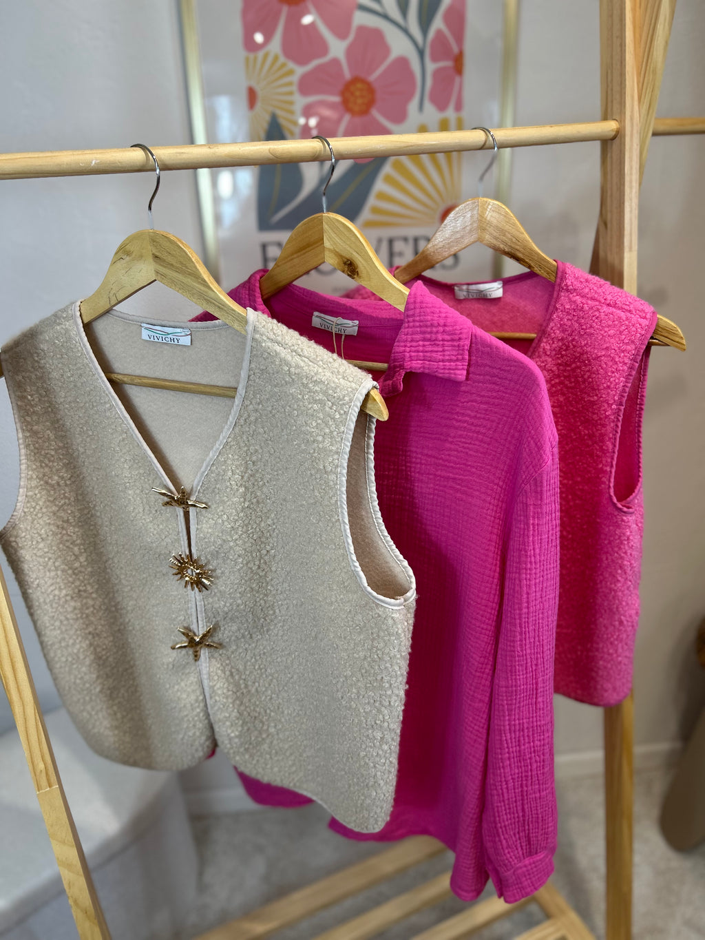 GILET BROCHES FUCHSIA