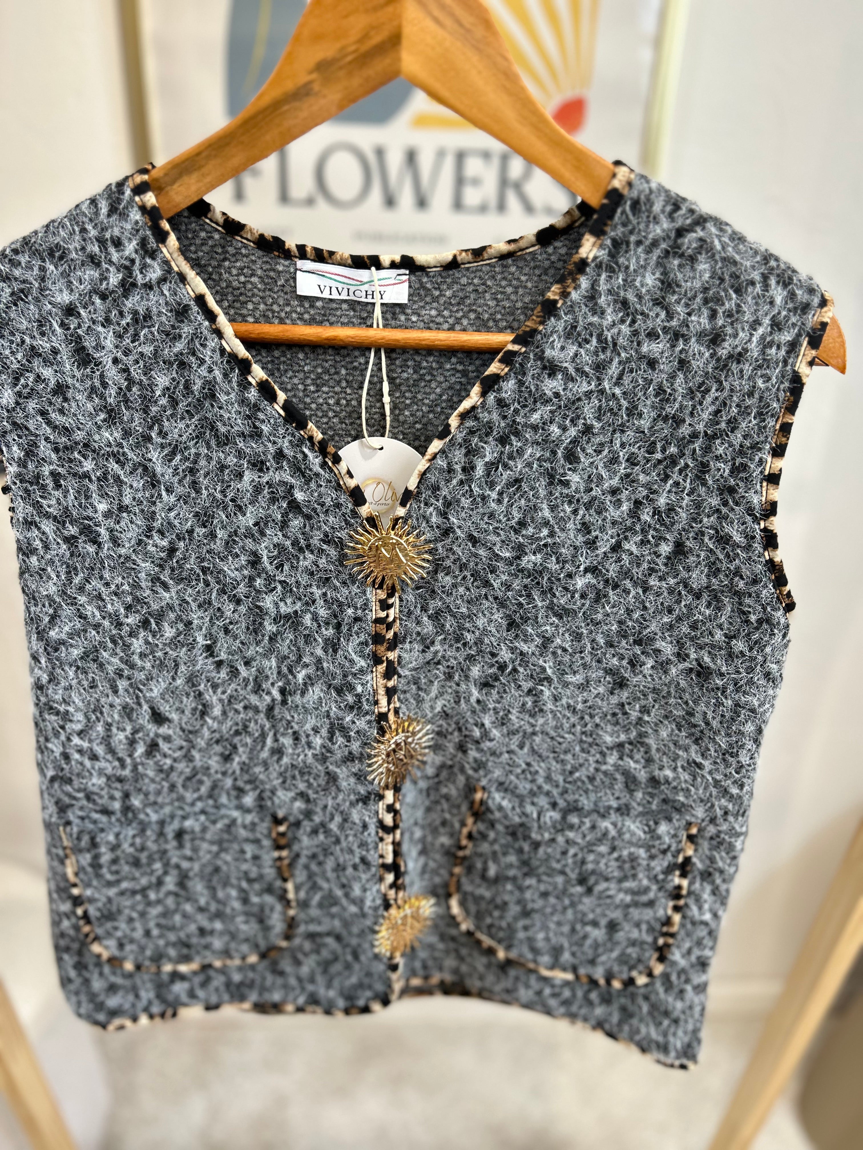GILET BROCHES GRIS DETAILS LEOPARD