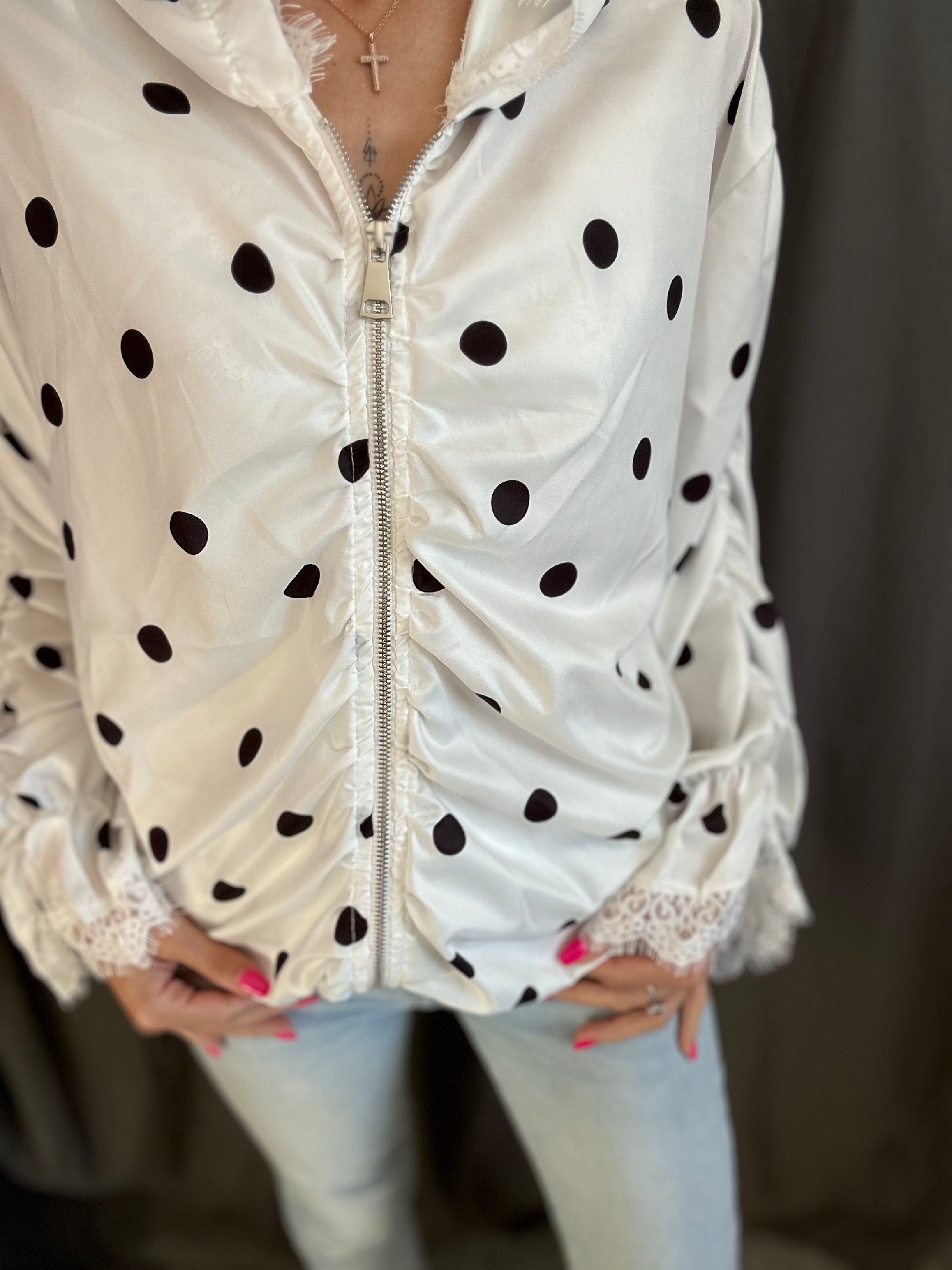 BLOUSE ZIPPEE À POIS NOIRE/BLANC